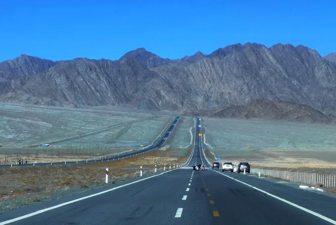 青藏高原的神秘女神，青海的千年沧桑之旅